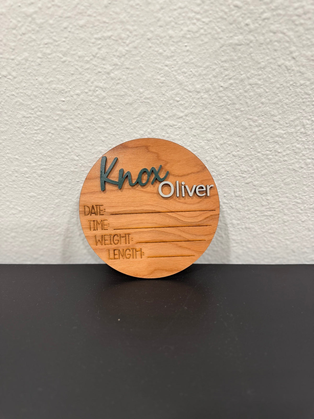 Personalized birth detail disc with 3D name and lines for date, time, weight and length - Knox Oliver